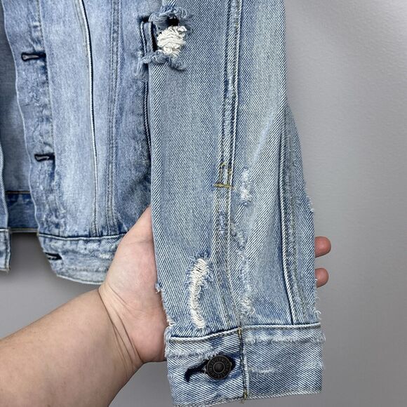 Levi’s Women’s Small Distressed Jean Jacket Trucker Light Wash Holes 100% Cotton - Picture 4 of 11